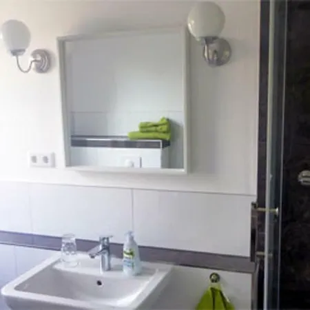 Am Hattinger Rathaus *