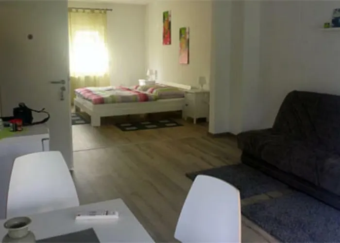 Gaestehaus Am Hattinger Rathaus Gæstehus *